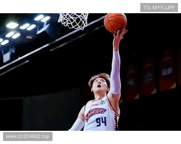 小蜘蛛遗憾失误直言非故意传球失误 为比赛带来意外转折